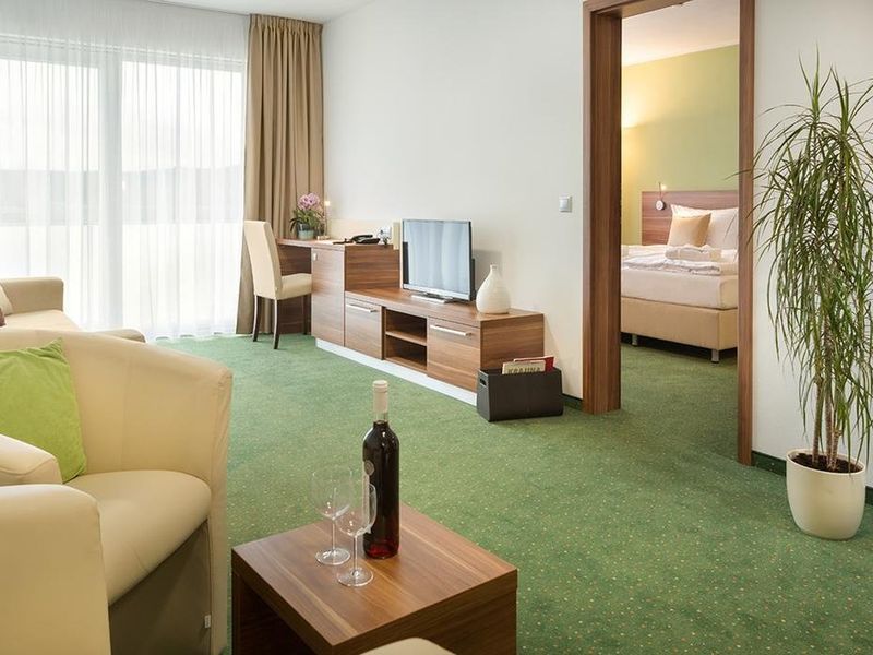 Hotel Photo 6