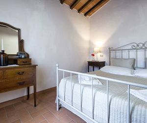 Spacious Villa in Cortona for 12 Person with Jacuzzi Piegaio Italy