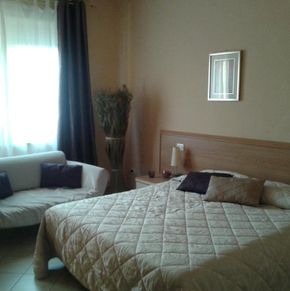 NearBy Hotel