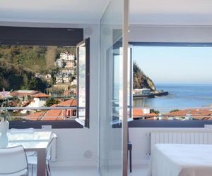 Friendly Rentals Chillida San Sebastian Spain