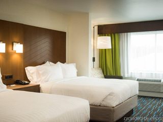 Фото отеля Holiday Inn Express & Suites Rock Falls, an IHG Hotel