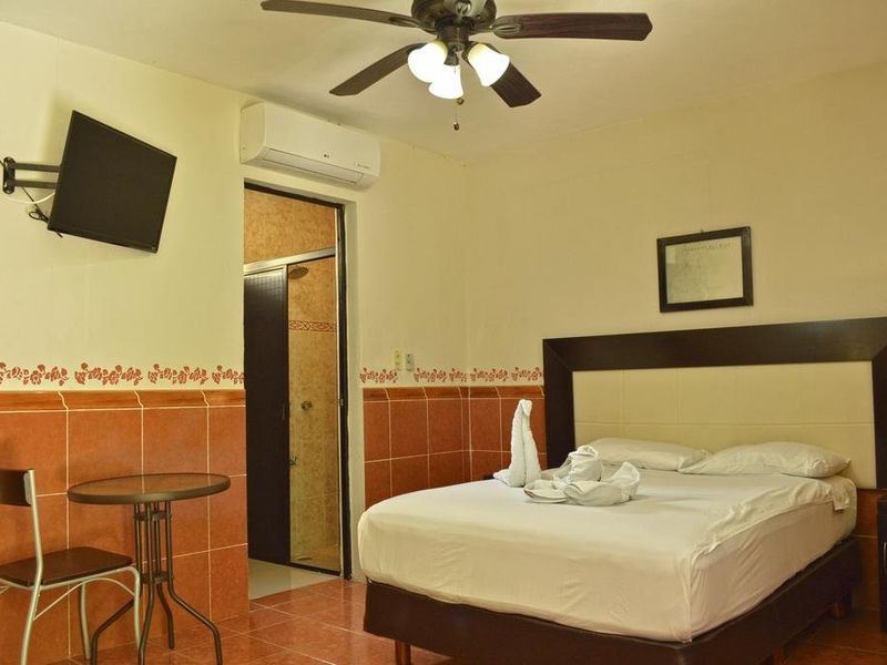 Hotel Photo 9