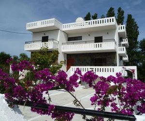 Zourpos Studios & Apartments Kalives Greece