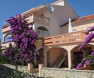 Apartments Jadranka Novaglia Croatia