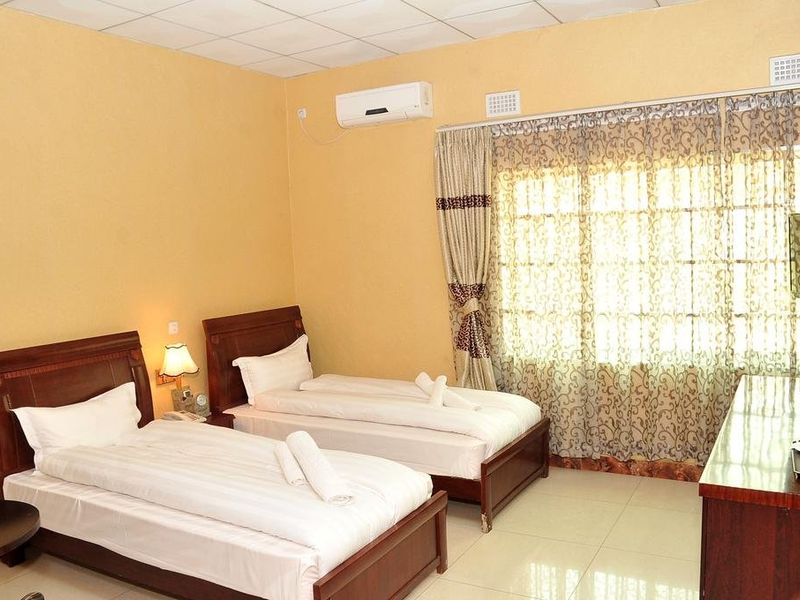 Hotel Photo 5