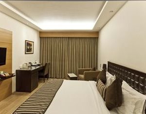 Hotel Saket 27 Mahrauli India