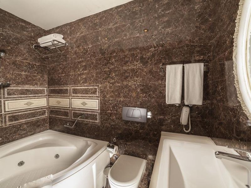Hotel Photo 10