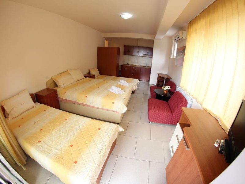 Hotel Photo 6