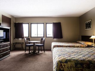 Hotel pic Stanford Inn & Suites
