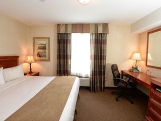 Фото отеля Quality Inn & Suites Grand Prairie