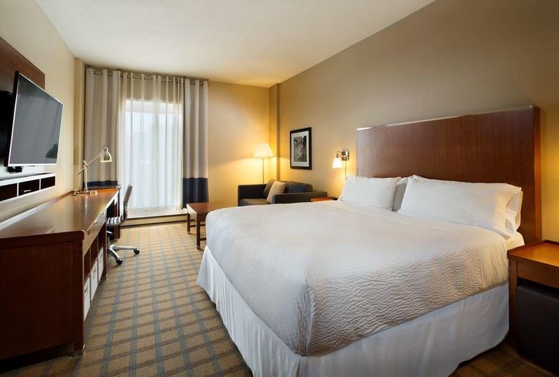 image of hotel Four Points by Sheraton Hotel & Conference Centre Gatineau-Ottawa