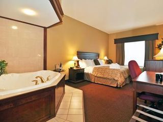 Фото отеля Best Western Plus Fredericton Hotel & Suites