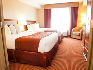 Фото отеля Merit Hotel & Suites