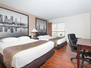 Hotel pic Super 8 by Wyndham Cambridge/Kitchener/Waterloo Area