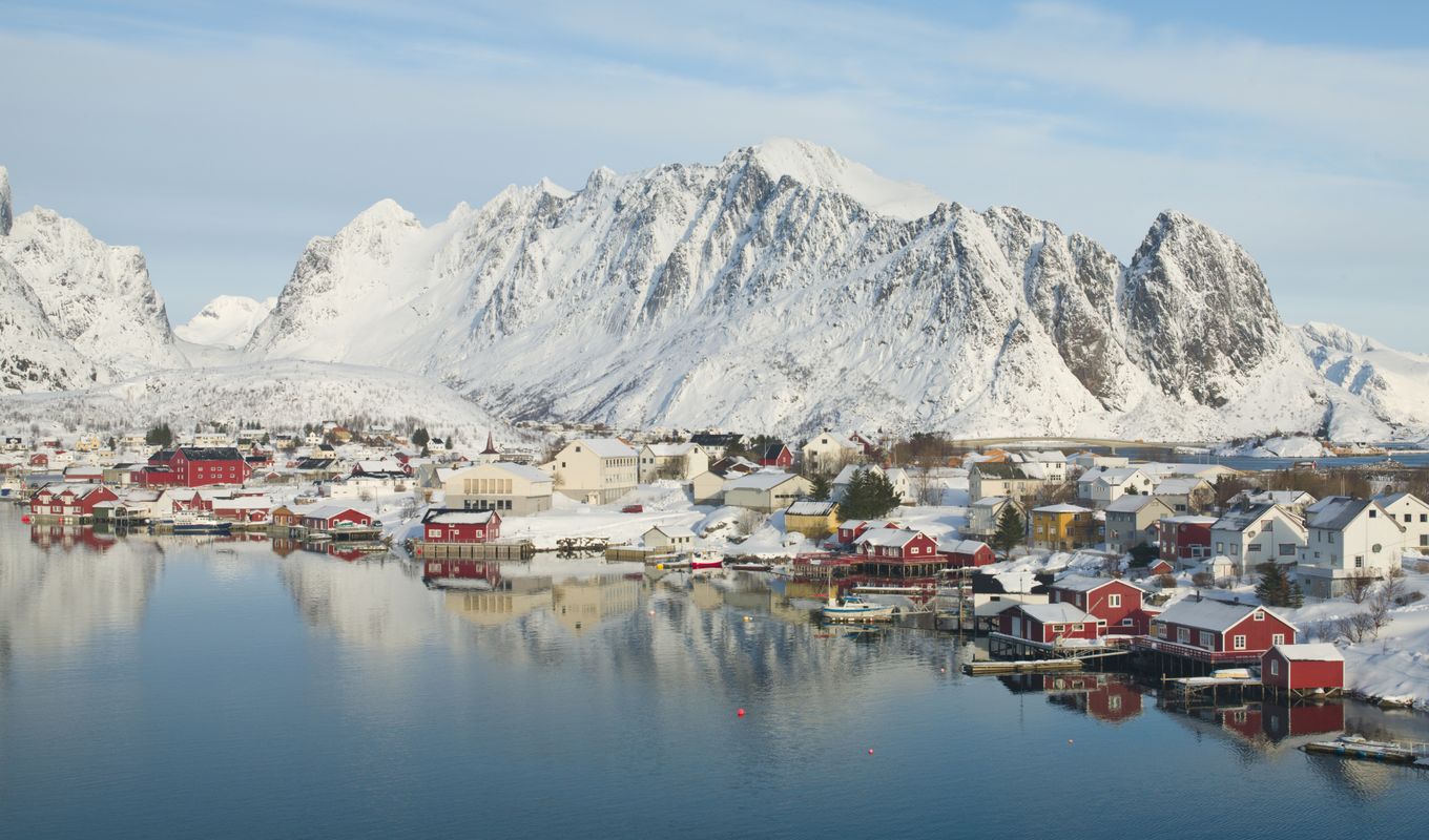 How to get from Tromsø to Svolvær