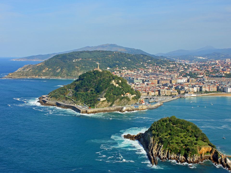 San Sebastian Airport Flights