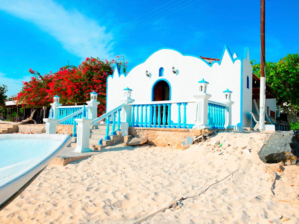 Flights to Los Roques, Venezuela