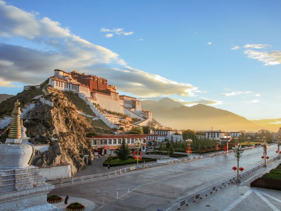 Lhasa Gonggar Airport Flights