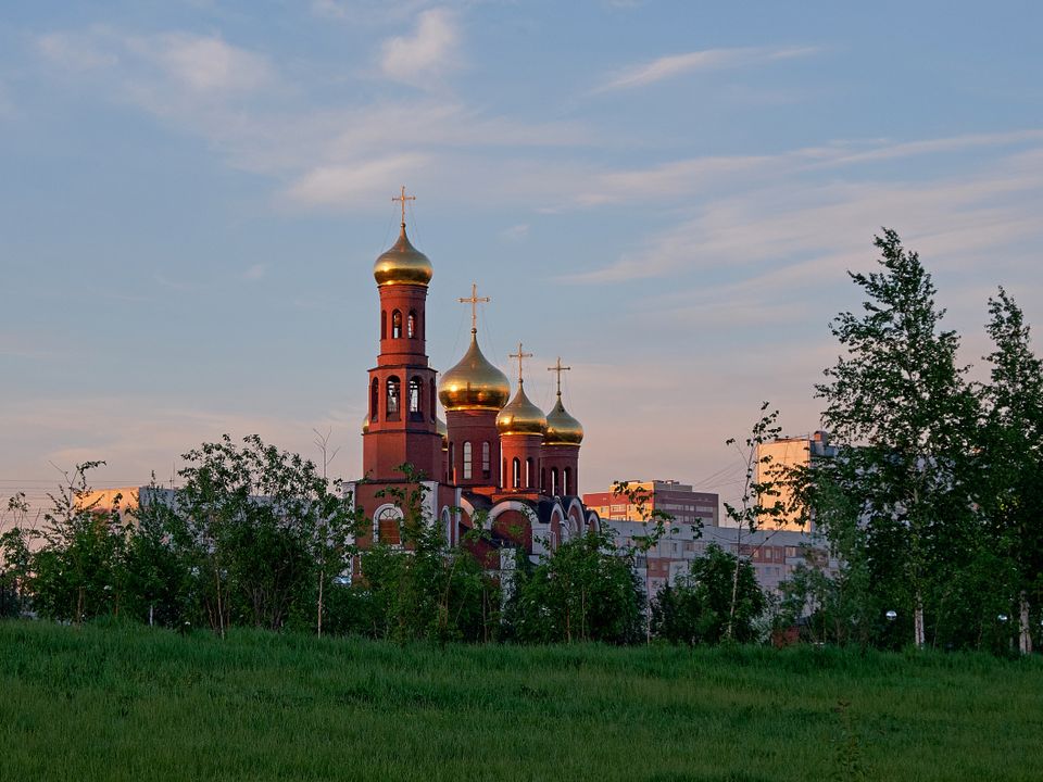 На фотографии изображен город назначения - nizhnevartovsk;